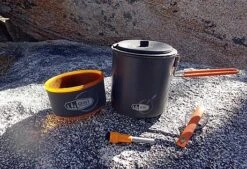 GSI Outdoors Pinnacle Soloist -Sierra Designs Shop DSC02131